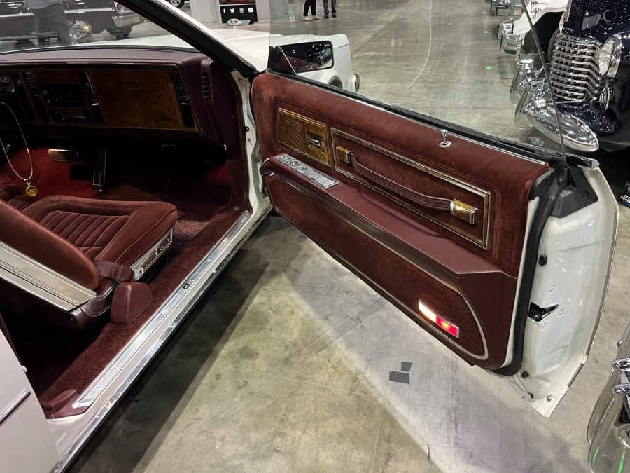 1984 Buick Riviera 4th-7th Gen - Image 10 of 17