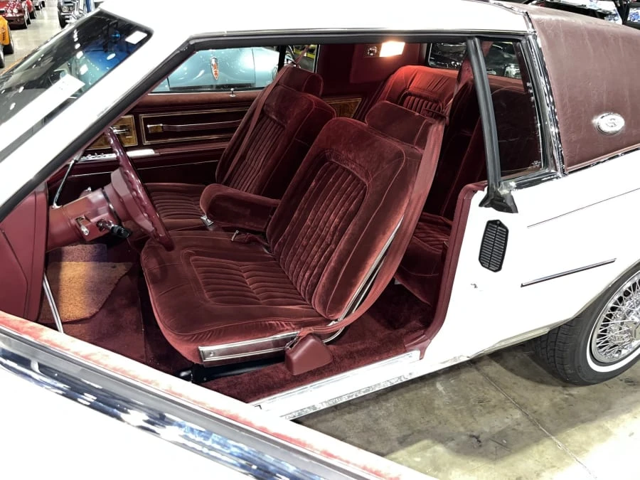 1984 Buick Riviera 4th-7th Gen - Image 14 of 17
