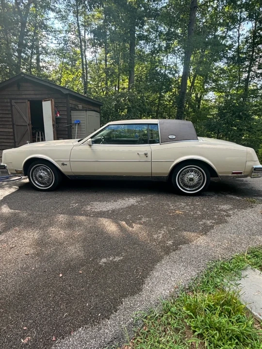 1984 Buick Riviera 4th-7th Gen - Image 7 of 15