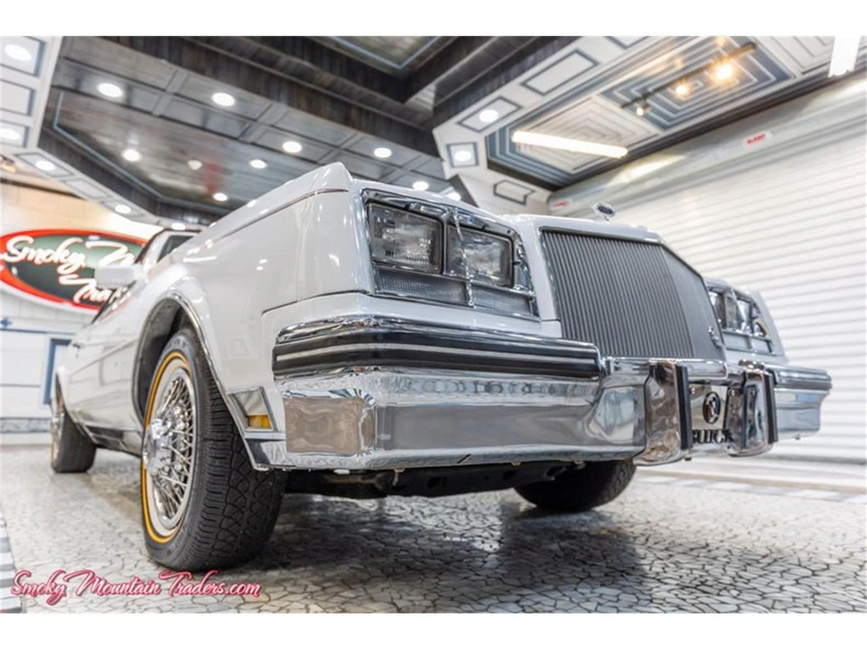 1984 Buick Riviera 4th-7th Gen - Image 19 of 31