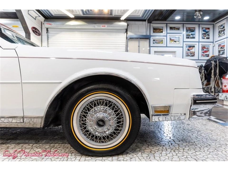 1984 Buick Riviera 4th-7th Gen - Image 16 of 31