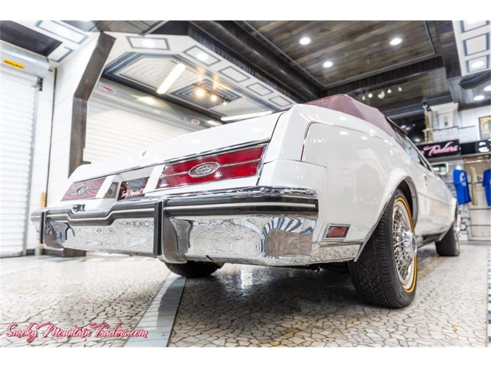 1984 Buick Riviera 4th-7th Gen - Image 26 of 31