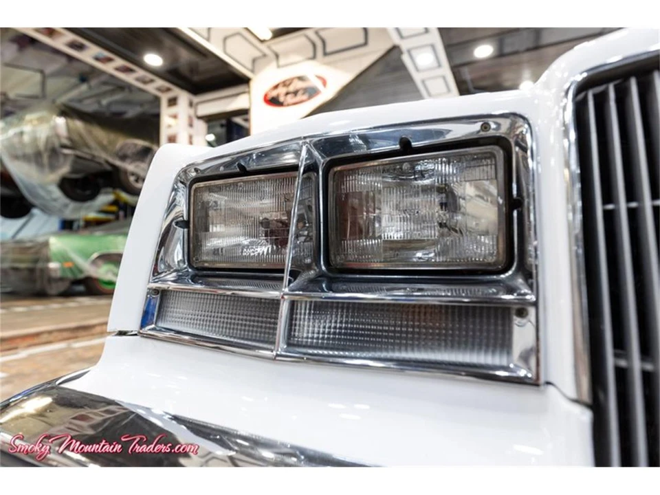 1984 Buick Riviera 4th-7th Gen - Image 17 of 31