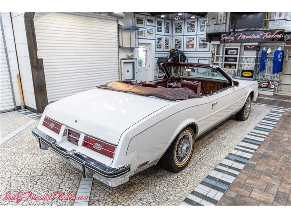 1984 Buick Riviera 4th-7th Gen - Image 21 of 31