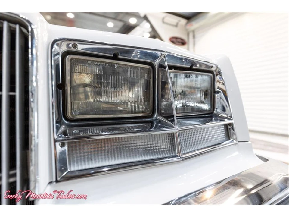 1984 Buick Riviera 4th-7th Gen - Image 6 of 31