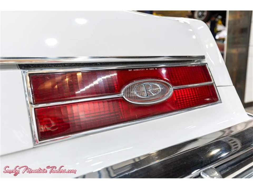 1984 Buick Riviera 4th-7th Gen - Image 24 of 31