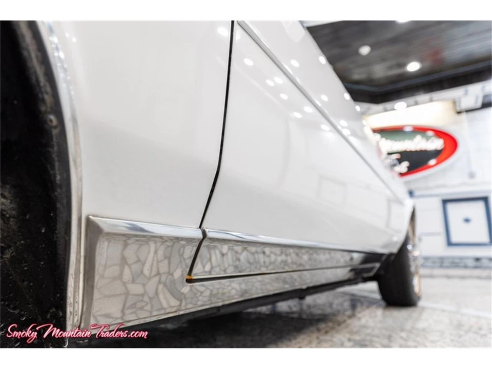 1984 Buick Riviera 4th-7th Gen - Image 4 of 31