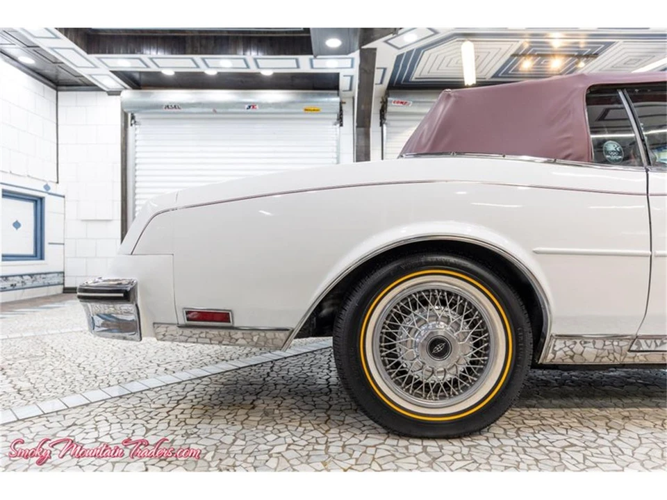 1984 Buick Riviera 4th-7th Gen - Image 25 of 31