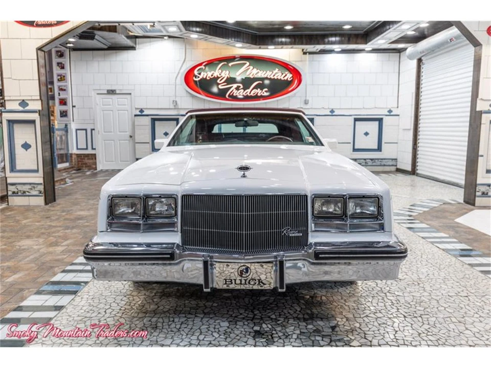 1984 Buick Riviera 4th-7th Gen - Image 8 of 31