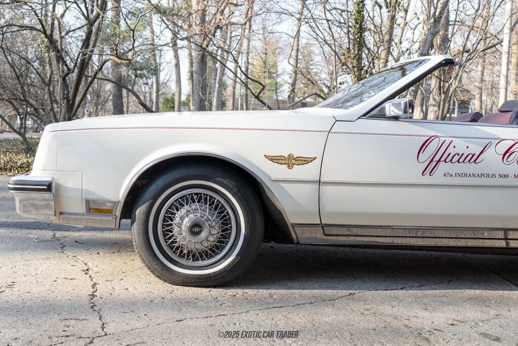 1984 Buick Riviera 4th-7th Gen - Image 4 of 12
