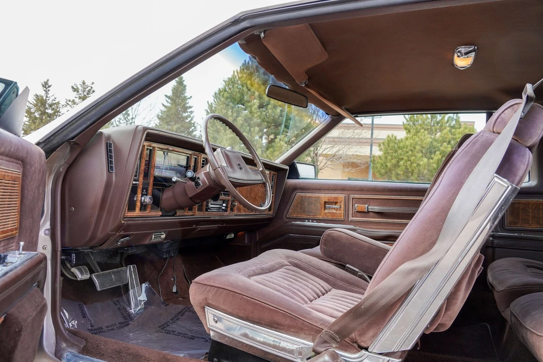 1984 Buick Riviera 4th-7th Gen - Image 10 of 21