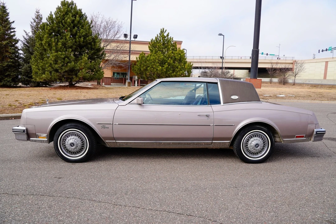 1984 Buick Riviera 4th-7th Gen - Image 7 of 21