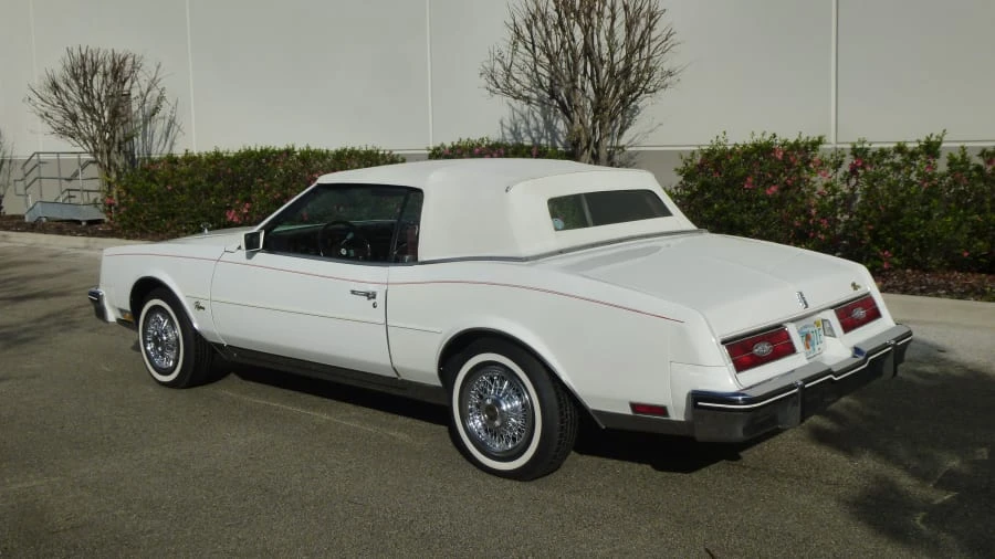 1984 Buick Riviera 4th-7th Gen - Image 2 of 9