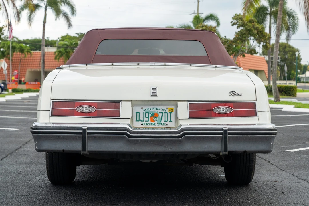 1984 Buick Riviera 4th-7th Gen - Image 15 of 31