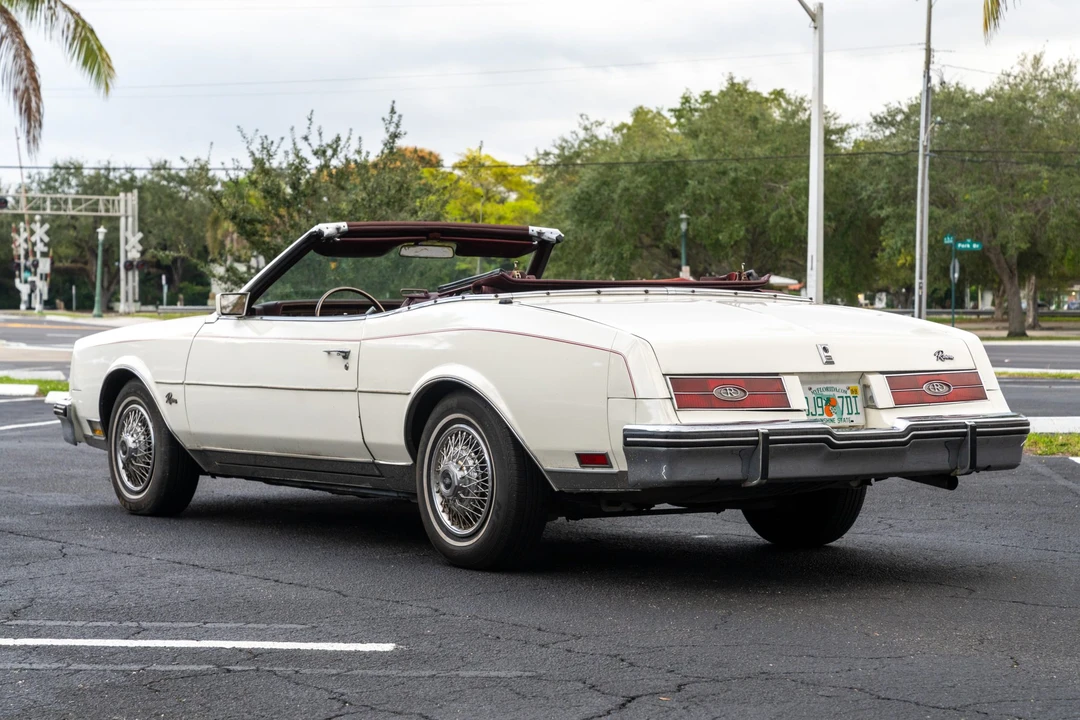 1984 Buick Riviera 4th-7th Gen - Image 5 of 31
