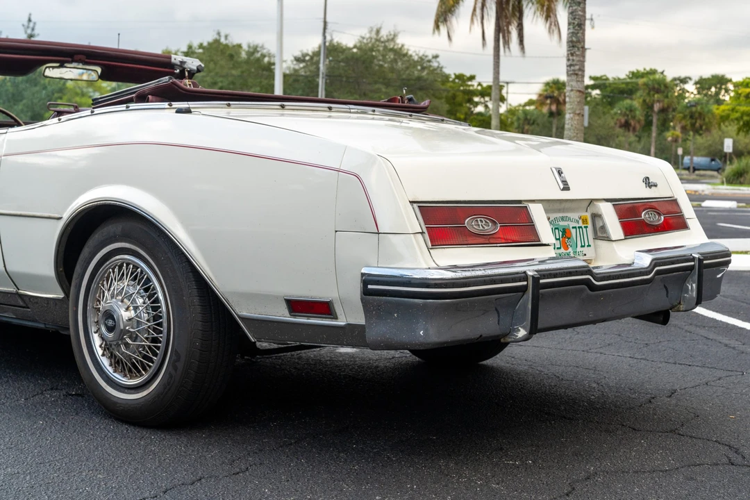 1984 Buick Riviera 4th-7th Gen - Image 30 of 31