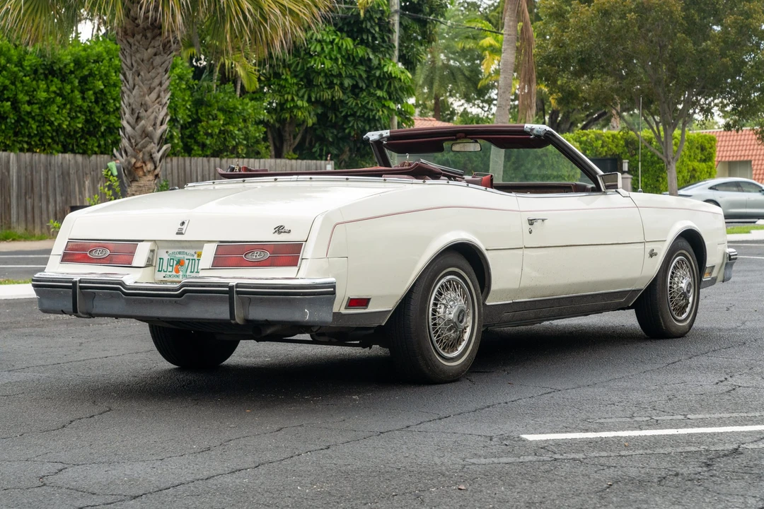 1984 Buick Riviera 4th-7th Gen - Image 7 of 31