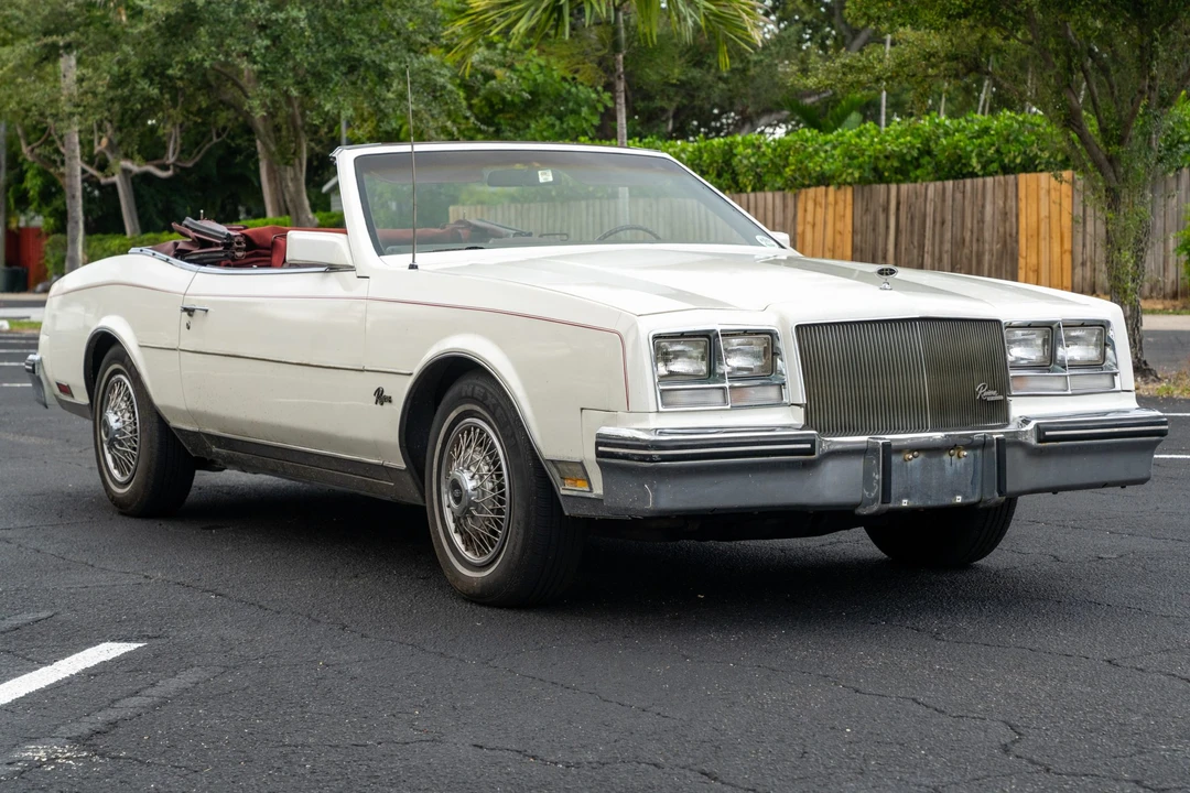 1984 Buick Riviera 4th-7th Gen - Image 9 of 31