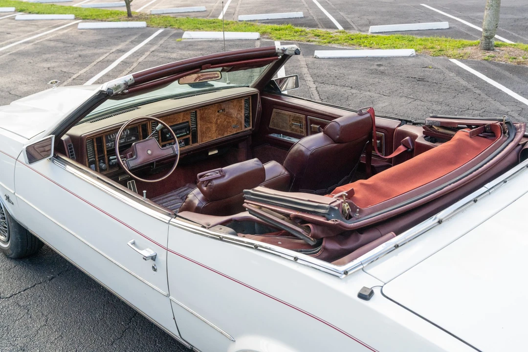 1984 Buick Riviera 4th-7th Gen - Image 28 of 31