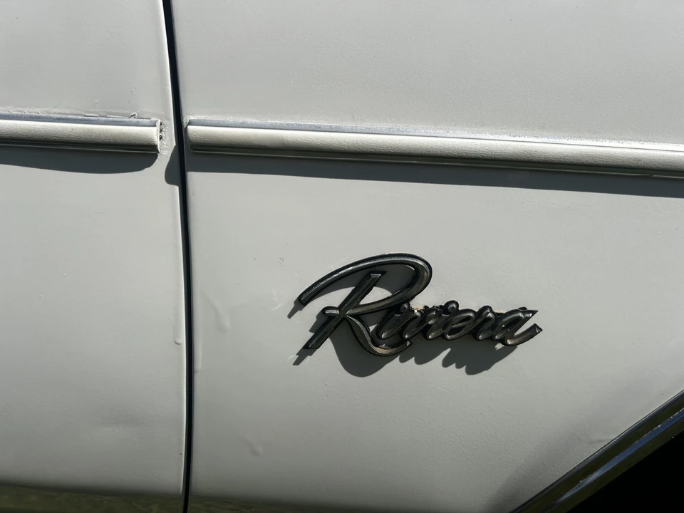 1984 Buick Riviera 4th-7th Gen - Image 26 of 31