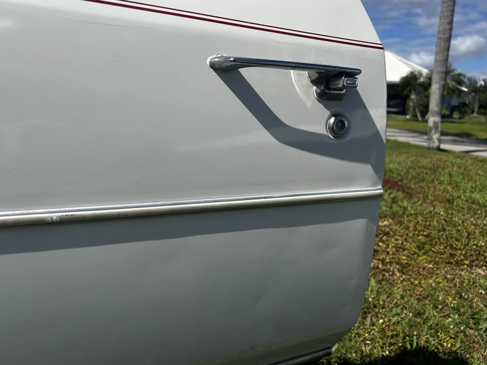 1984 Buick Riviera 4th-7th Gen - Image 16 of 31