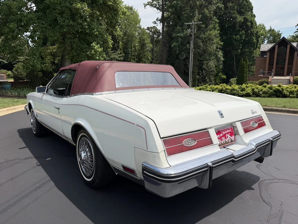 1984 Buick Riviera 4th-7th Gen - Image 8 of 31