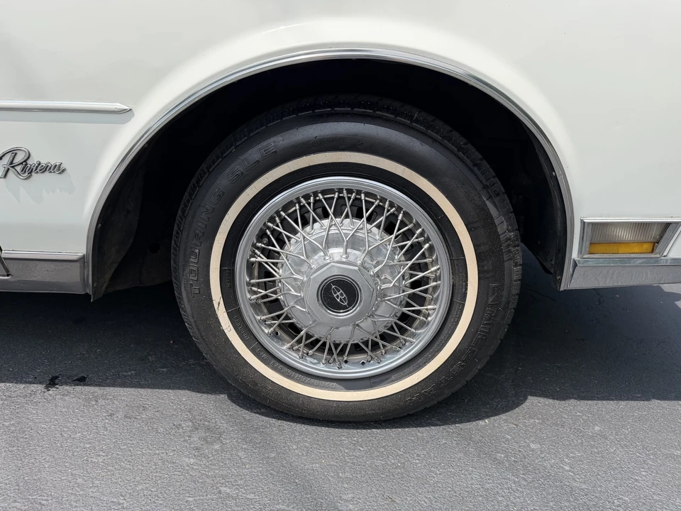 1984 Buick Riviera 4th-7th Gen - Image 26 of 31