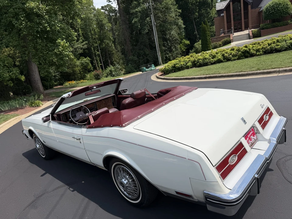 1984 Buick Riviera 4th-7th Gen - Image 11 of 31