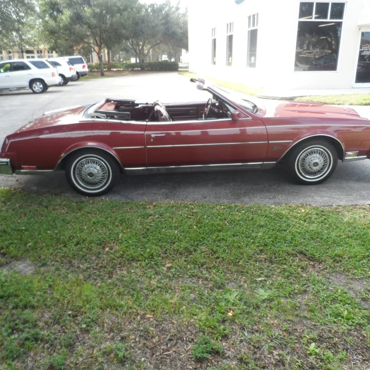 1984 Buick Riviera 4th-7th Gen - Image 6 of 7