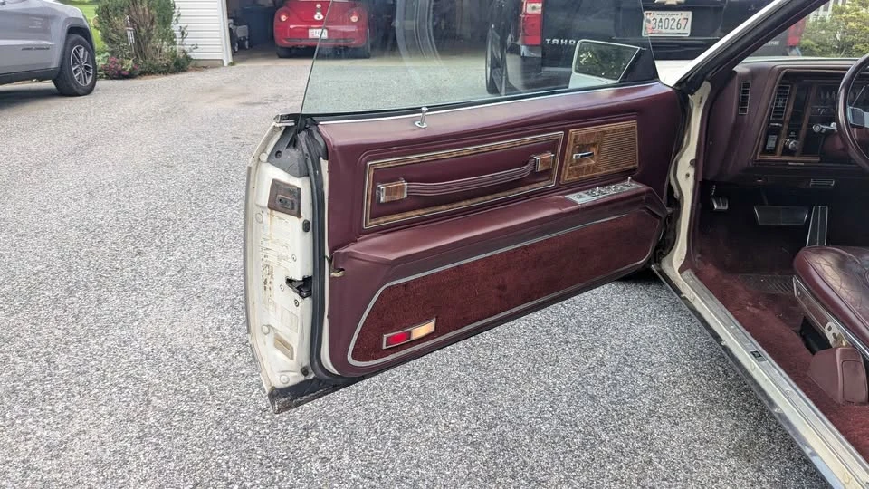 1984 Buick Riviera 4th-7th Gen - Image 8 of 13
