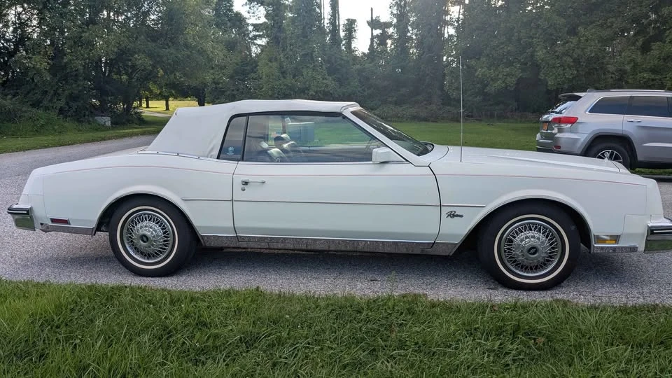 1984 Buick Riviera 4th-7th Gen - Image 4 of 13