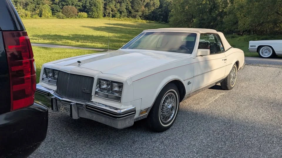 1984 Buick Riviera 4th-7th Gen - Image 2 of 13