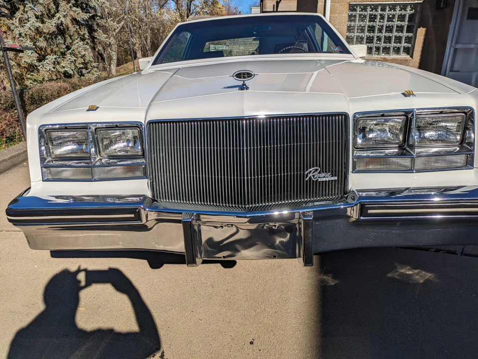1984 Buick Riviera 4th-7th Gen - Image 14 of 31