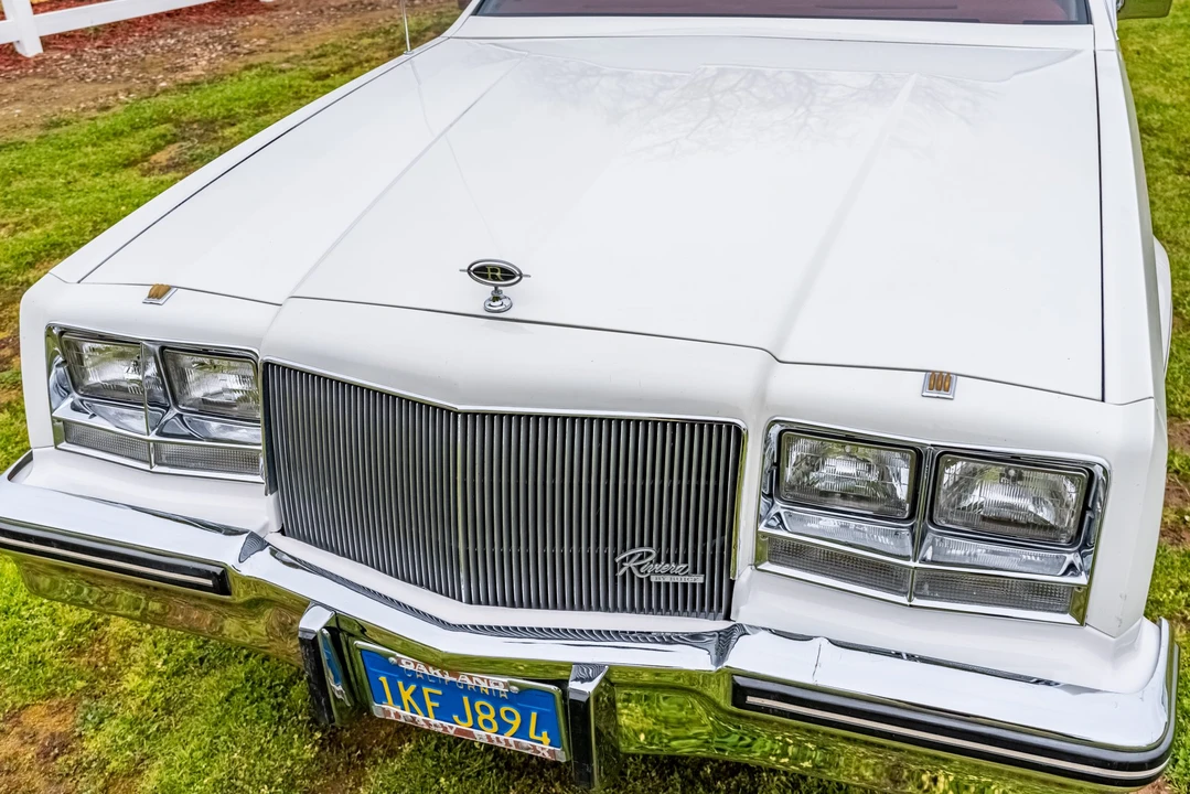 1984 Buick Riviera 4th-7th Gen - Image 13 of 31