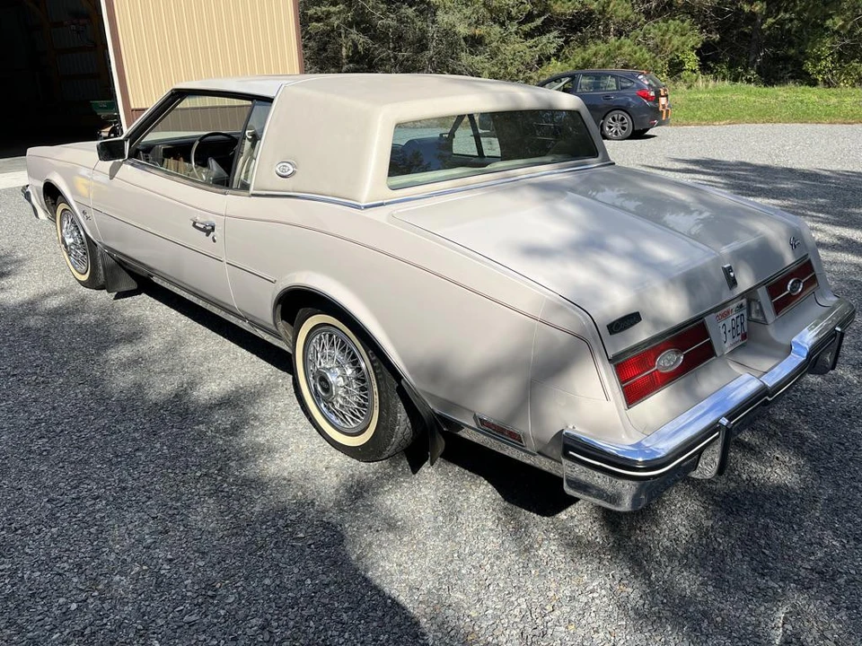 1984 Buick Riviera 4th-7th Gen - Image 23 of 31