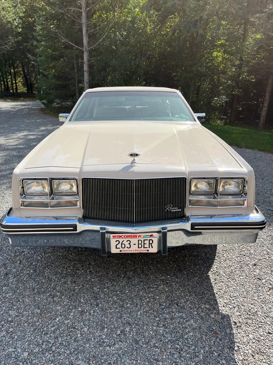 1984 Buick Riviera 4th-7th Gen - Image 12 of 31