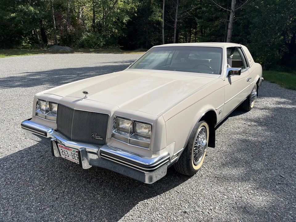 1984 Buick Riviera 4th-7th Gen - Image 9 of 31