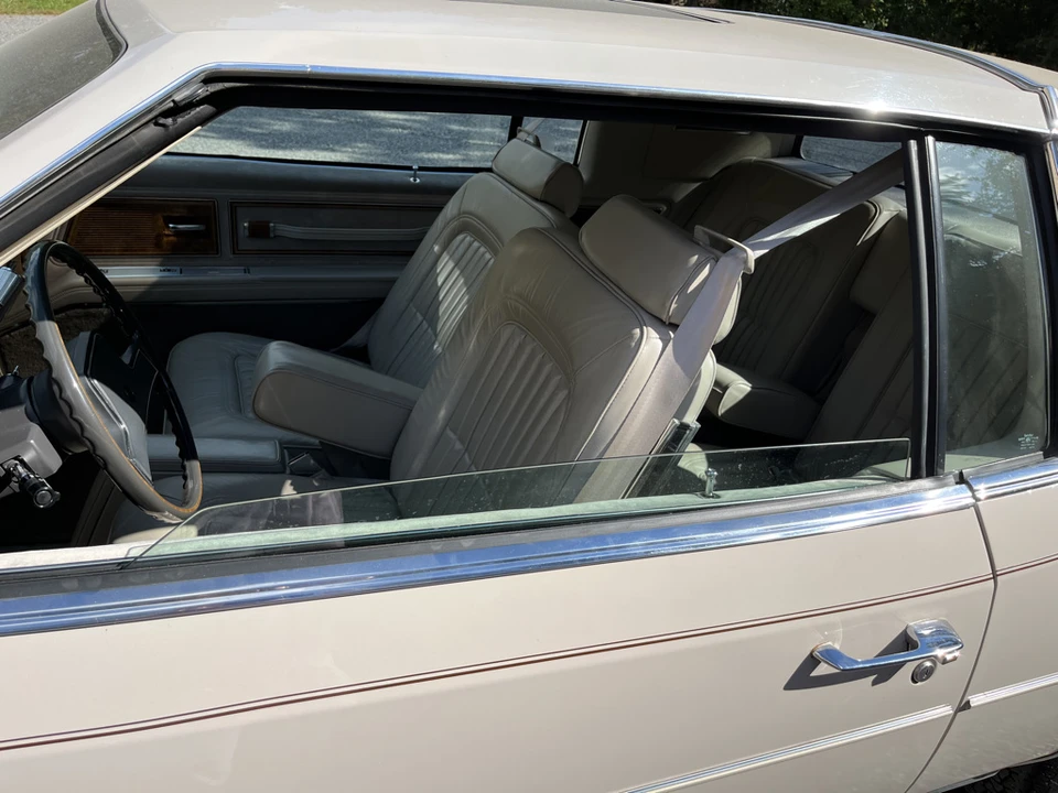 1984 Buick Riviera 4th-7th Gen - Image 29 of 31