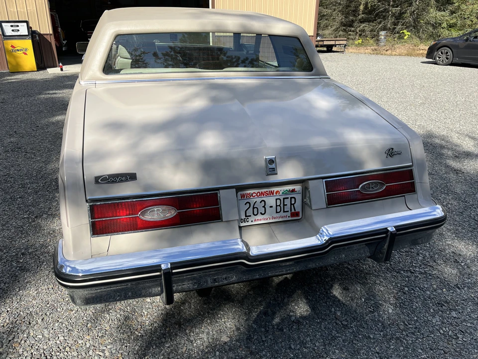 1984 Buick Riviera 4th-7th Gen - Image 21 of 31