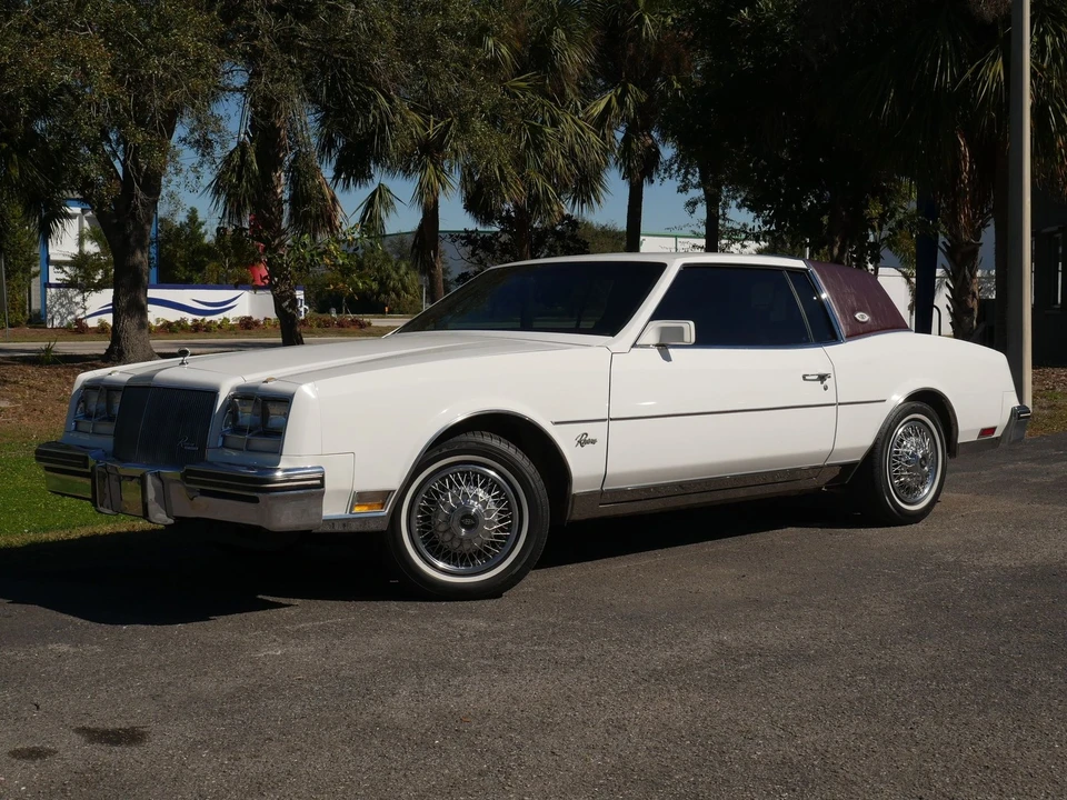 1984 Buick Riviera 4th-7th Gen - Image 7 of 21
