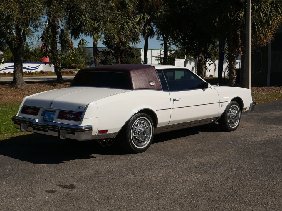 1984 Buick Riviera 4th-7th Gen - Image 3 of 21