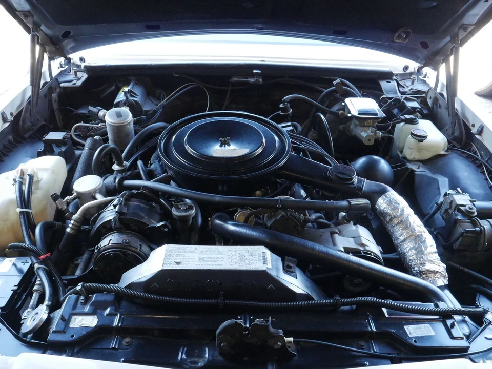 1984 Buick Riviera 4th-7th Gen - Image 5 of 21