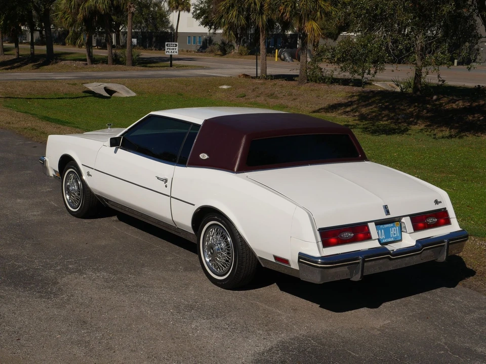 1984 Buick Riviera 4th-7th Gen - Image 15 of 21
