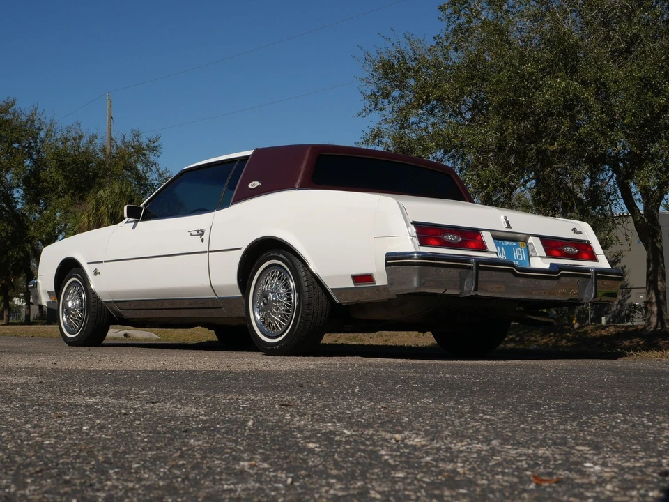 1984 Buick Riviera 4th-7th Gen - Image 13 of 21