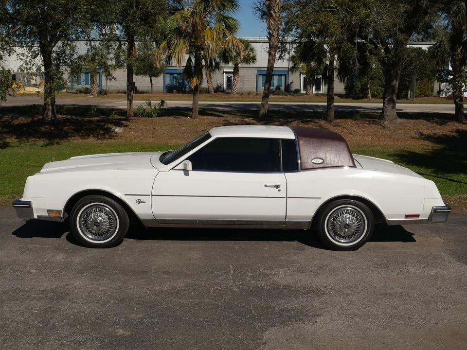 1984 Buick Riviera 4th-7th Gen - Image 12 of 21
