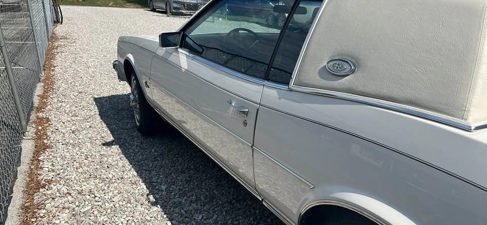 1984 Buick Riviera 4th-7th Gen - Image 3 of 12