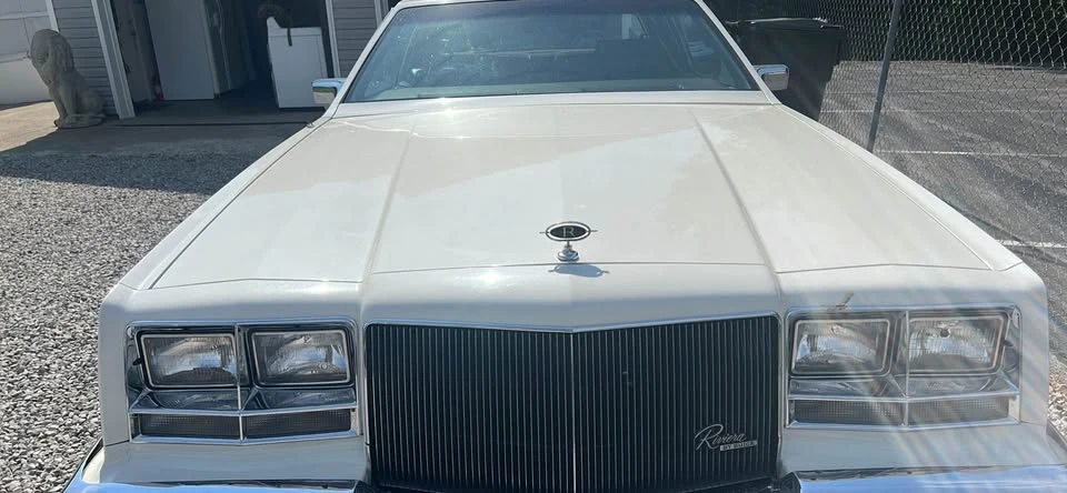 1984 Buick Riviera 4th-7th Gen - Image 2 of 12