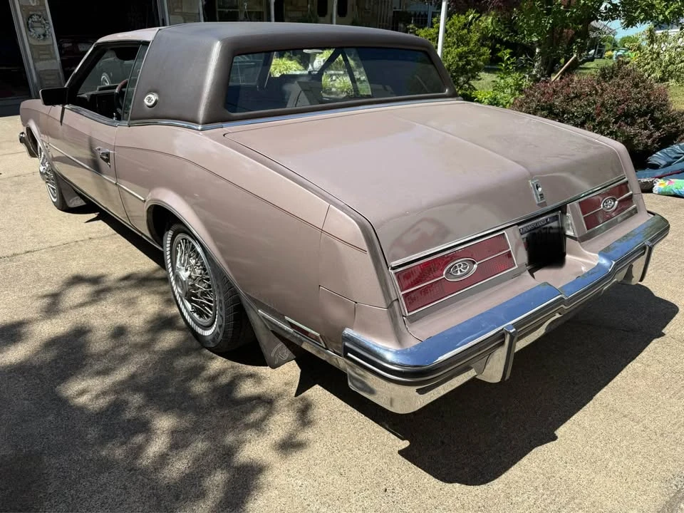 1984 Buick Riviera 4th-7th Gen - Image 5 of 15