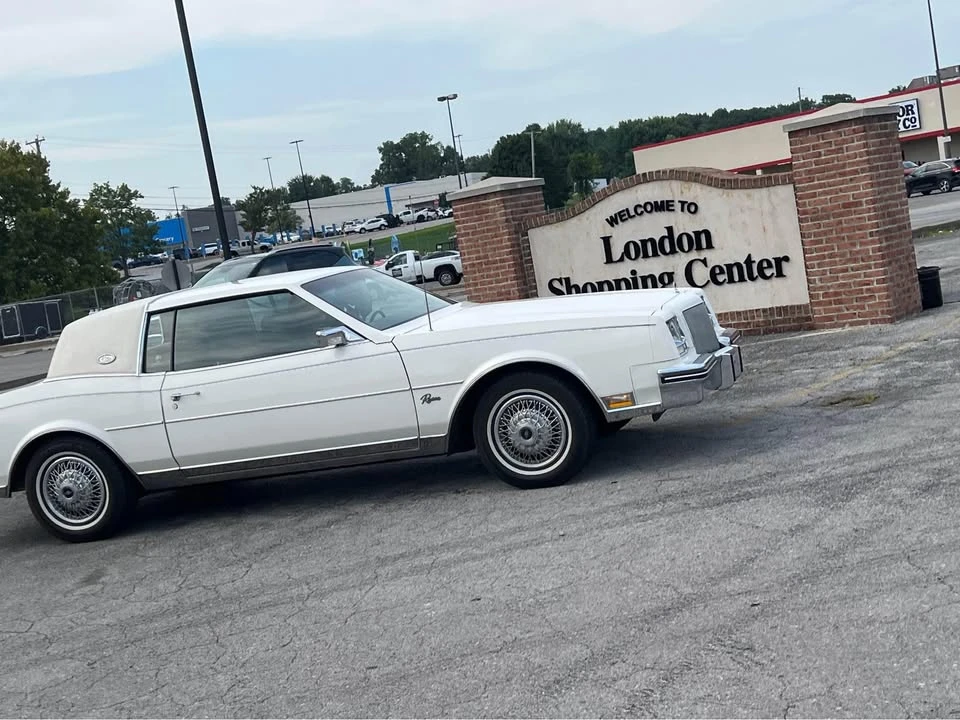 1984 Buick Riviera 4th-7th Gen - Image 5 of 12