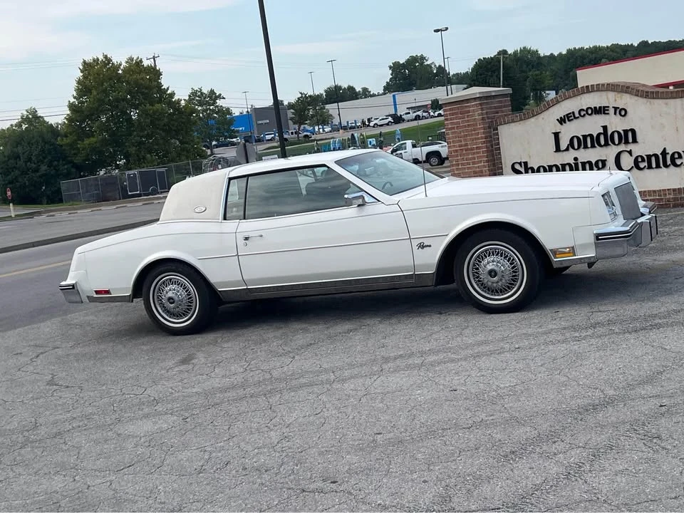 1984 Buick Riviera 4th-7th Gen - Image 4 of 12